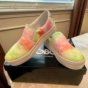 GBG Los Angeles Tie Dye Slip on Sneakers size 6.5  NIB